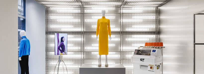 I negozi AlphaTauri di Vienna e Graz si presentano un concept innovativo e ultramoderno progettato dallo Studio Riebenbauer.