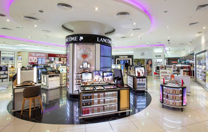 Lancôme and Helena Rubinstein generate attention together at Dubai airport
