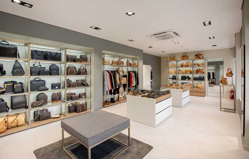 Alviero Martini 1A Classe ha inaugurato la sua prima boutique monomarca in Grecia