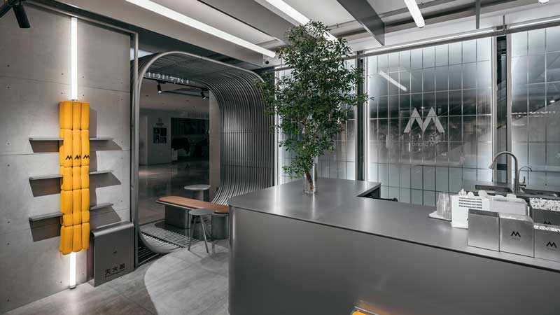 Bar design M Stand by STILL YOUNG