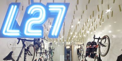 Dettagli ricercati: HIMACS trasforma l’interior design di un Bike & Coffee Shop