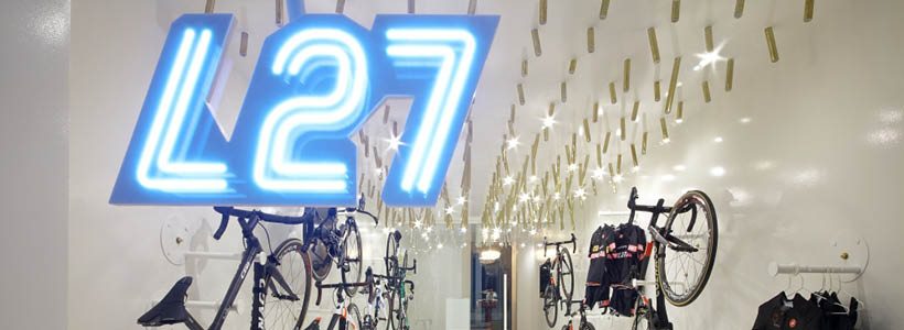 HIMACS per l’interior design di un Bike & Coffee Shop
