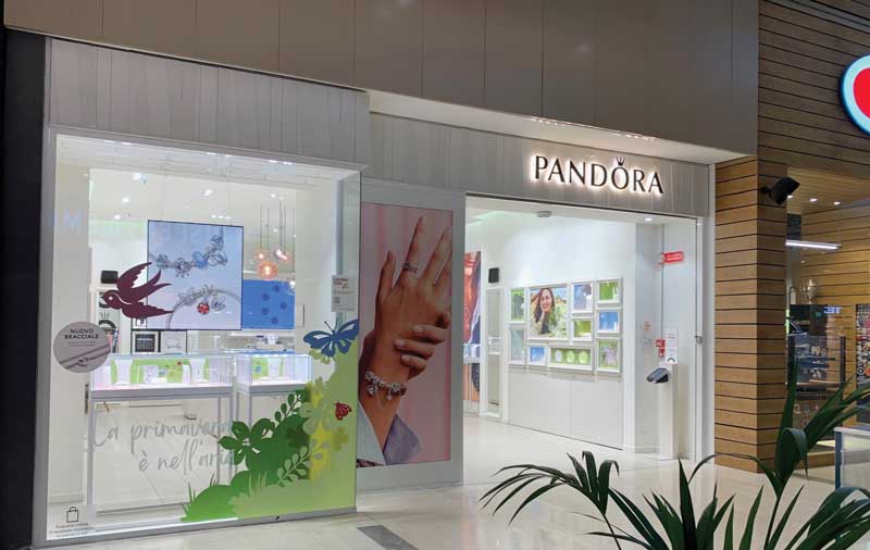 Pandora store front