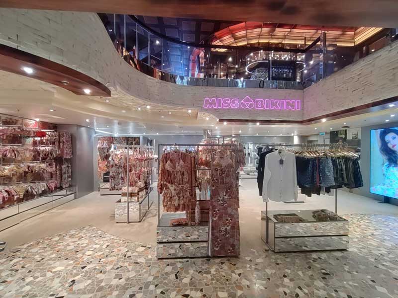 Miss Bikini apre una boutique a bordo della Costa Diadema