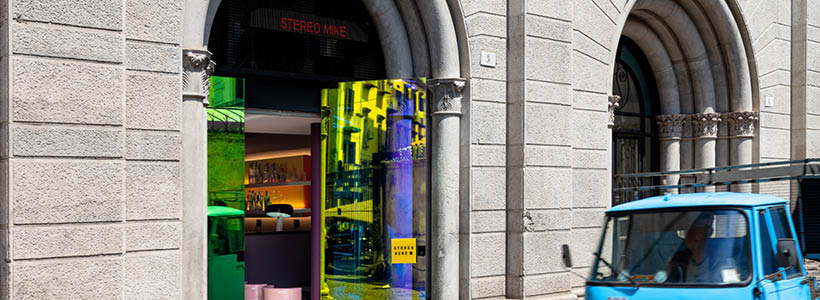 Stereo Mike concept bar