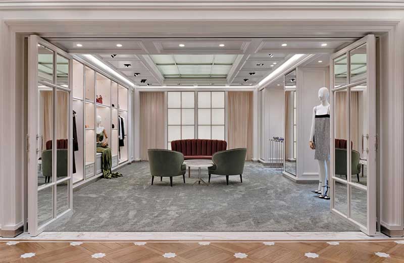 Lighting design inside the Gucci boutique in Munich with sustainable LED retail solutions