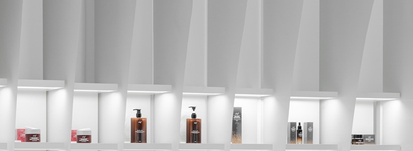 first physical experience store for Clef