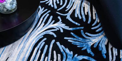 Il tappeto Illulian Knotted Waves by ZHA esposto a Londra nella Zaha Hadid Architects Design Gallery