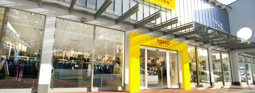 Takko Fashion Italia premiata come "Insegna dell'Anno" nella categoria Abbigliamento & Prodotti per l'Infanzia 2023/24