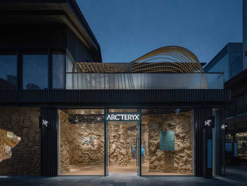 Creative concept and space design for a new ARC'TERYX store in Taikoo Li Chengdu