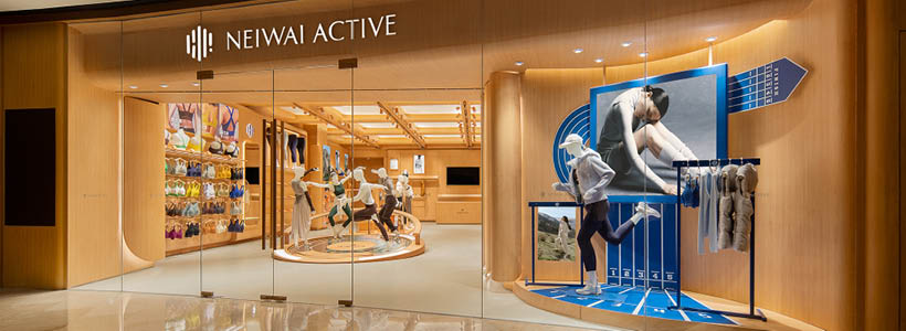 STILL YOUNG refreshes the image of sportswear brand NEIWAI ACTIVE in two stores through modular design