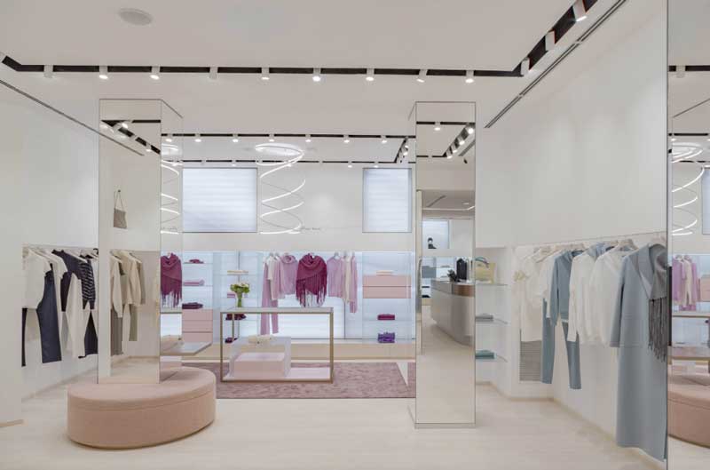 La nuova boutique Malo di Via della Spiga a Milano