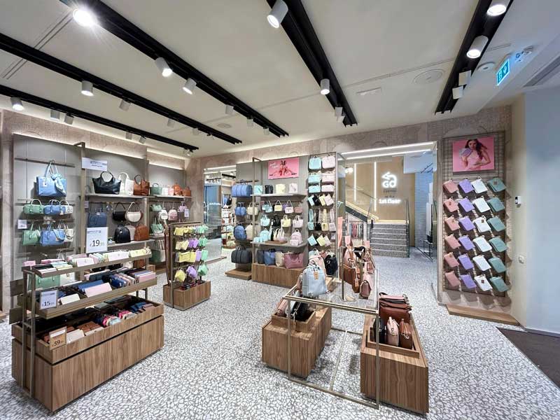 Il nuovo concept store Carpisa a Verona