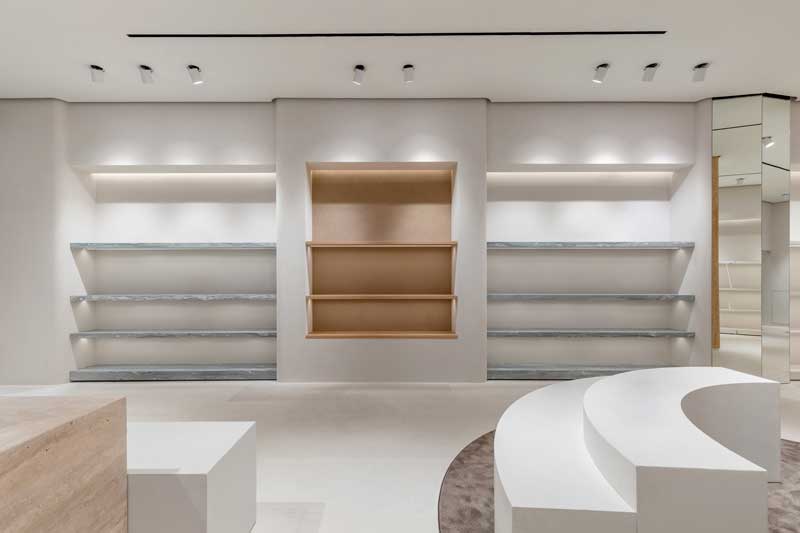 Apio Studio progetta la boutique di calzature Il Passo
