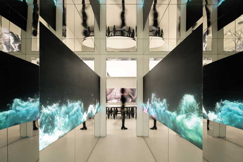 STARRYE flagship designed by One Fine Day Studio & Partners