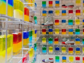 A Milano l'installazione A Journey Through Colour di Santoni