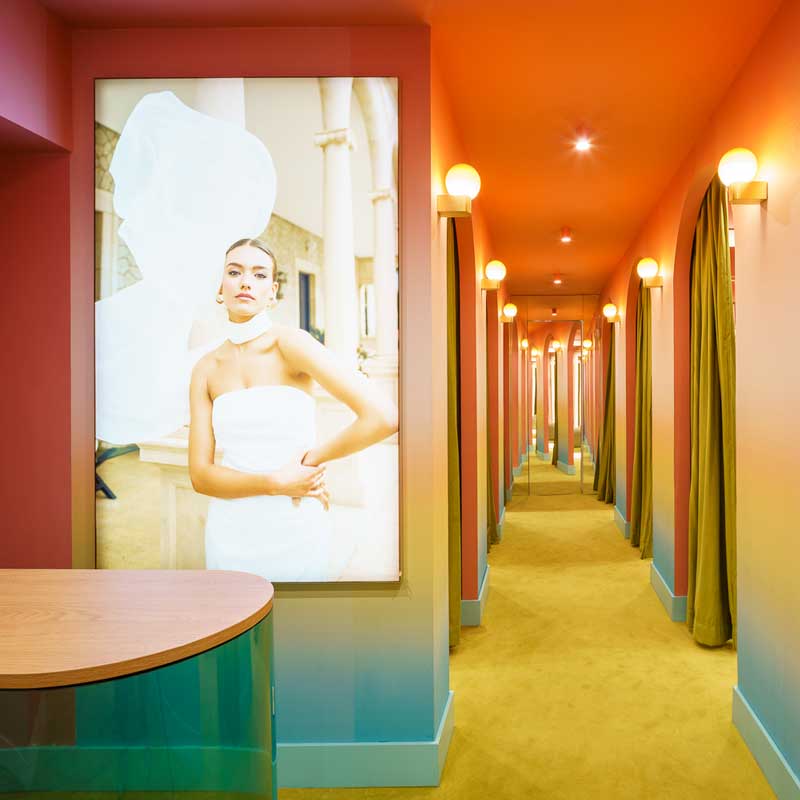 Dettagli architettonici e arredi del negozio Lady Pipa a Madrid