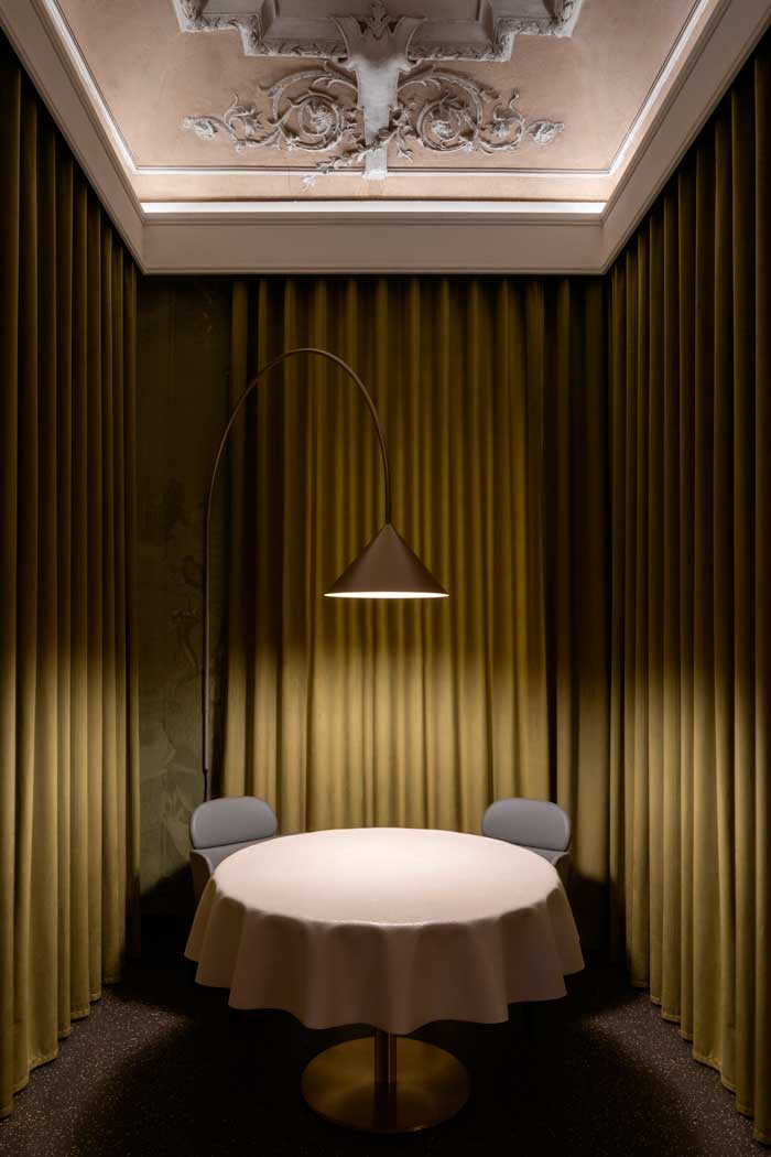 interior Contraste Luxury Restaurant in Milan