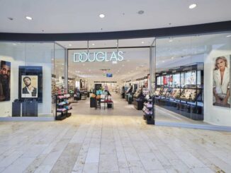 sistemi antitaccheggio Sensormatic installati in un punto vendita Douglas