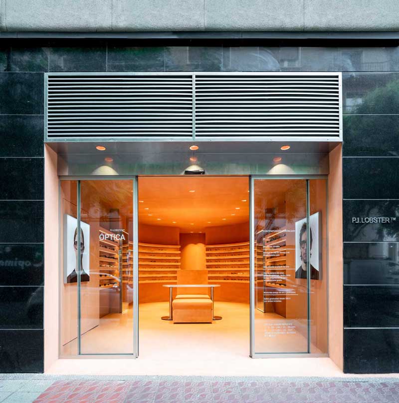 PJ. Lobster optical boutique in Zaragoza