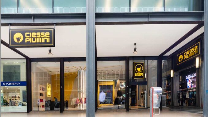 Ciesse Piumini flagship store in Corso Europa a Milano
