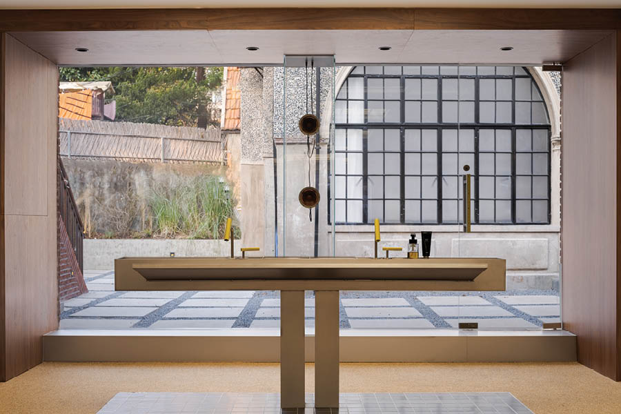 Eios Body Care Store รจ un progetto curato dallo Studio Hoii Design
