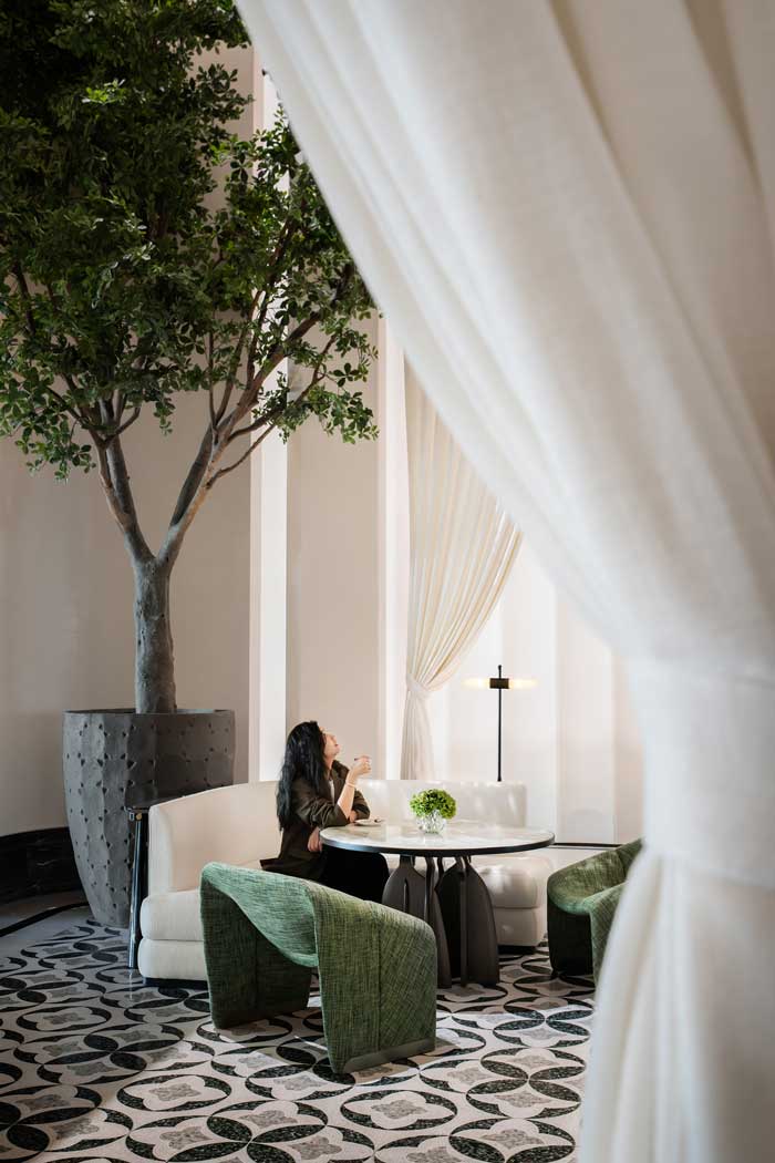 Lounge area of the Shangri-La Nanshan hotel in Shenzhen