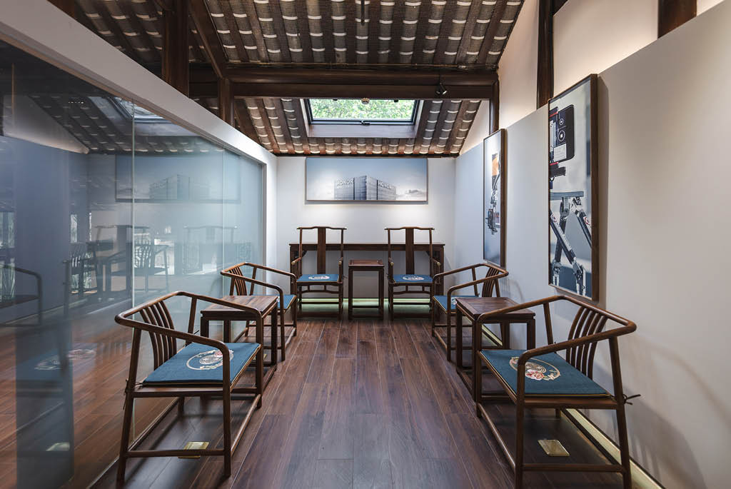 HONOR Retail Design Studio