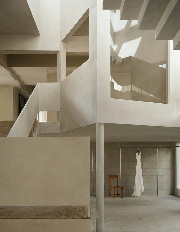 Interior design featuring natural light and earthy textures