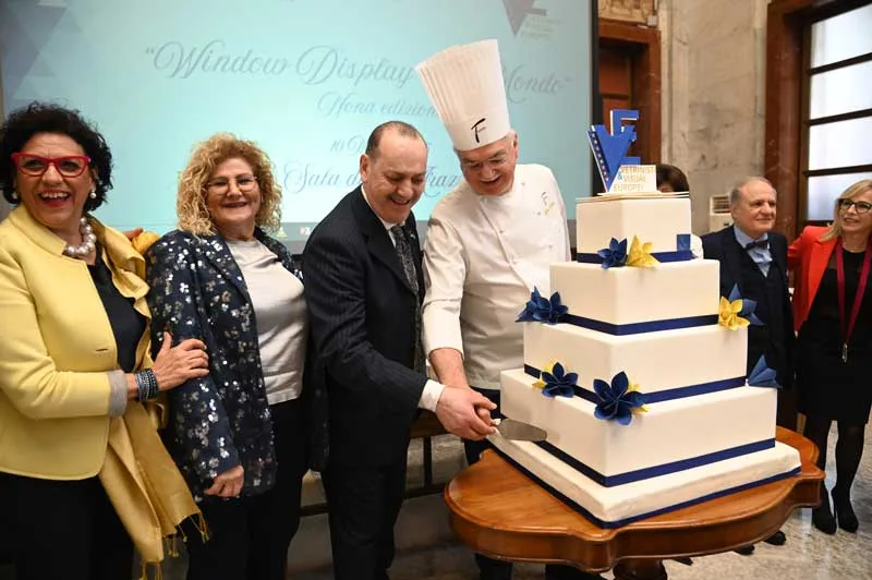 TAGLIO-DELLA-TORTA Gino Fabbri