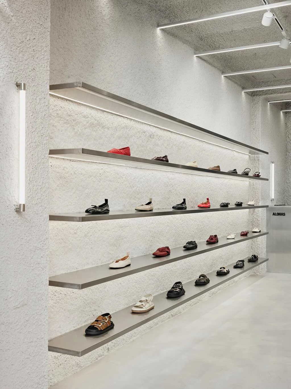 Flagship store ALOHAS a Madrid firmato da Clap Studio