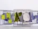 Struttura modulare Fosca con nicchie sospese colorate per esposizione pop up immersiva di design