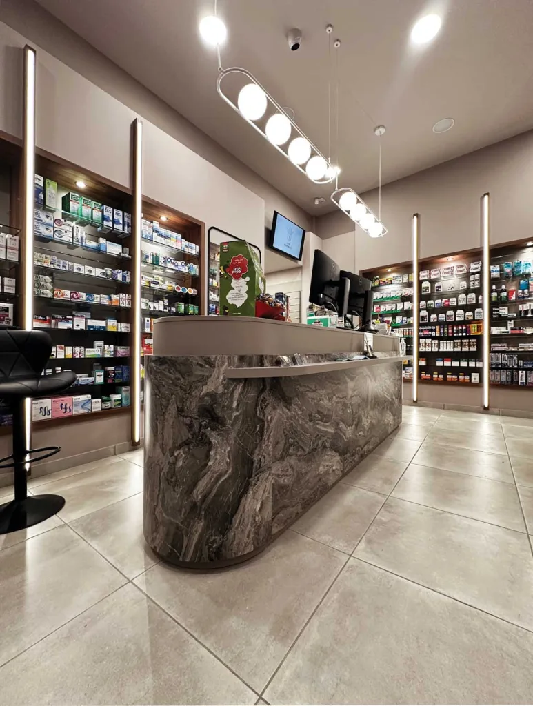 Balancing Rigour and Fluidity in Pharmacy Design