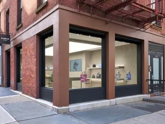 Facciata del flagship store BAO BAO ISSEY MIYAKE a New York, Prince Street