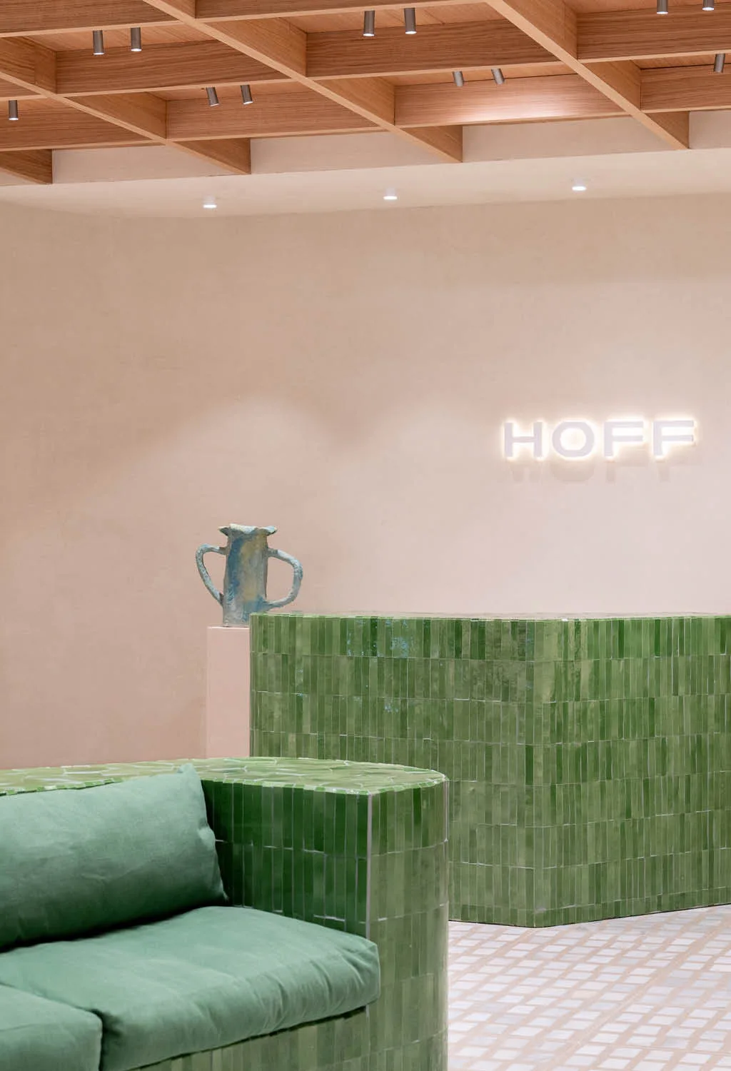 particolare del negozio Hoff a Marbella