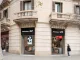 Esterno del flagship store TwoJeys a Barcellona in Rambla Catalunya