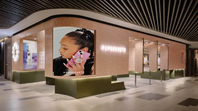 Panoramica del concept store PopSockets a Shanghai progettato da Yatofu