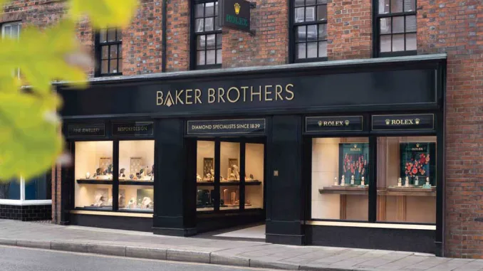Facciata della gioielleria Baker Brothers a Bedford progettata da Innovare Design
