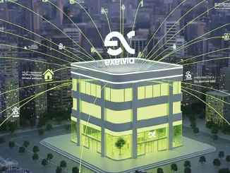 Rendering 3D di un edificio illuminato con elementi grafici digitali e collegamenti luminosi verso la città circostante