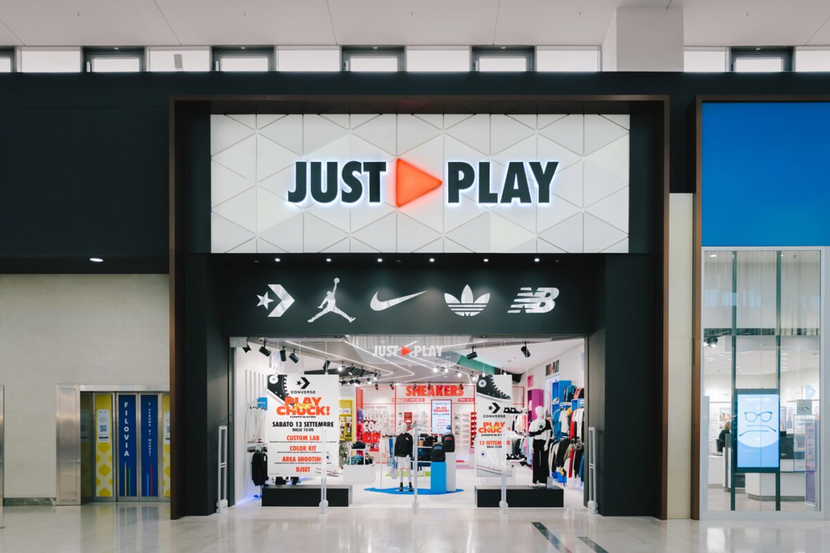 Just Play concept store in Verona at Adigeo, luminous entry portal