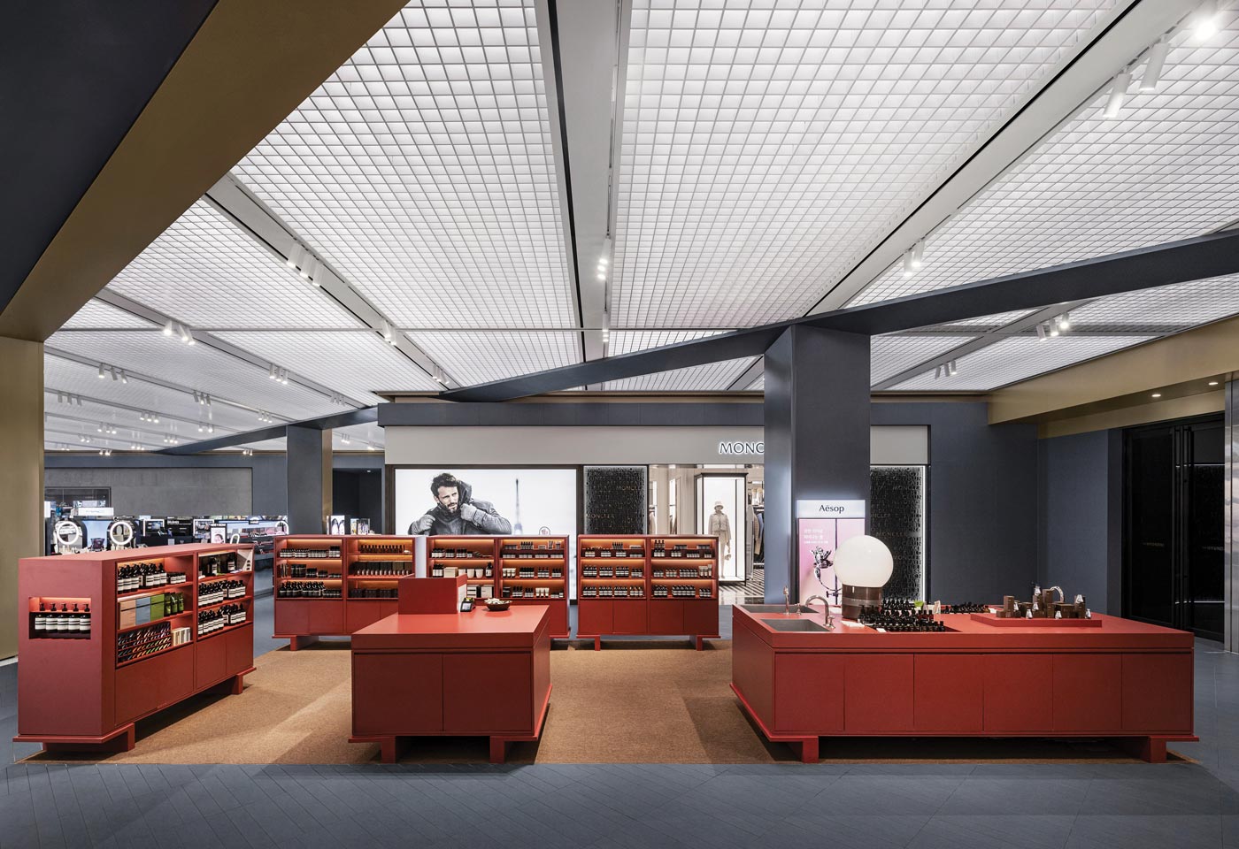 Aesop area within the Hyundai Jungdong beauty department designed by BURDIFILEK