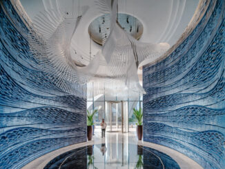 pareti ceramiche stampate in 3D Blue Voyage di Studio RAP all’ingresso del Jumeirah Marsa Al Arab a Dubai