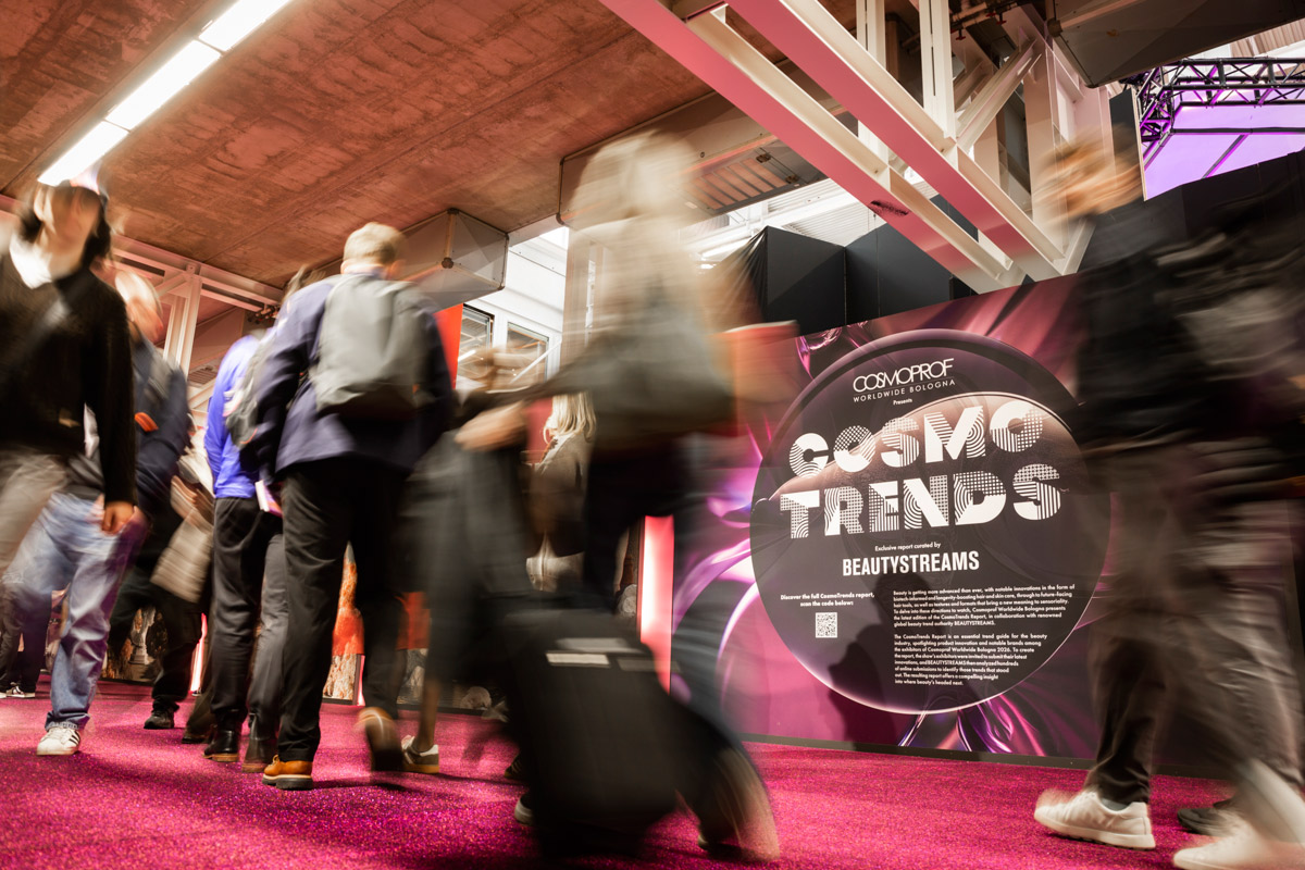 cosmoprof bologna flussi visitatori spazio espositivo dinamiche retail fiera cosmetica