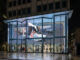Facciata vetrata del flagship store PUMA su Oxford Street a Londra
