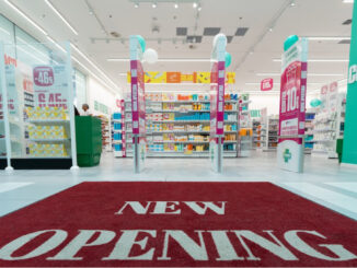 Ingresso della parafarmacia Medi-Market nel Centro Commerciale Ca’ Mestre