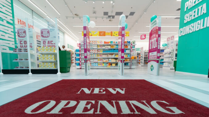 Ingresso della parafarmacia Medi-Market nel Centro Commerciale Ca’ Mestre