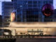 ZARA flagship Nanjing Xinjiekou con facciata curva illuminata e integrazione urbana dello spazio retail