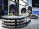 banco refrigerato curvo con esposizione food ready-to-eat e layout retail premium EptaConcept