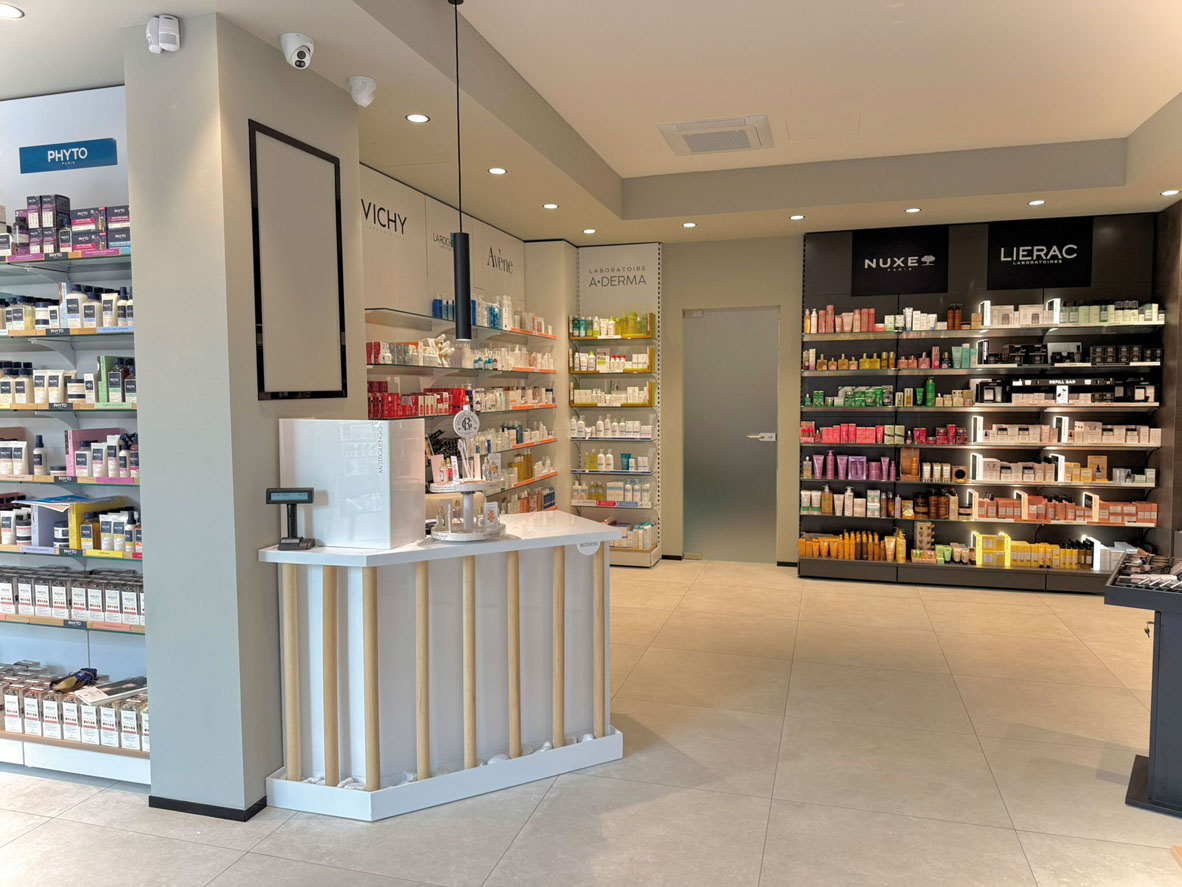 Pharmacy furnishings with integrated visual merchandising systems