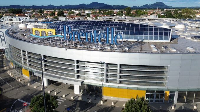 Vista esterna centro commerciale Le Brentelle a Rubano